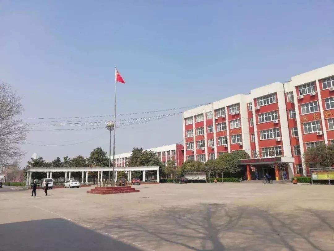 ����ĳ�W(xu��)У�����z�y